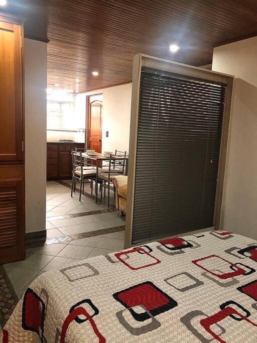 Cerca De Todo! Apartment *